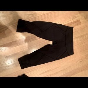 lululemon running crops